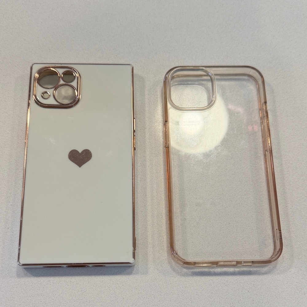 2 iPhone 13 phone cases